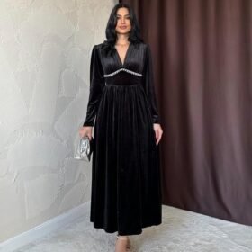 Siyah Göğüs Altı Taşlı Elbise