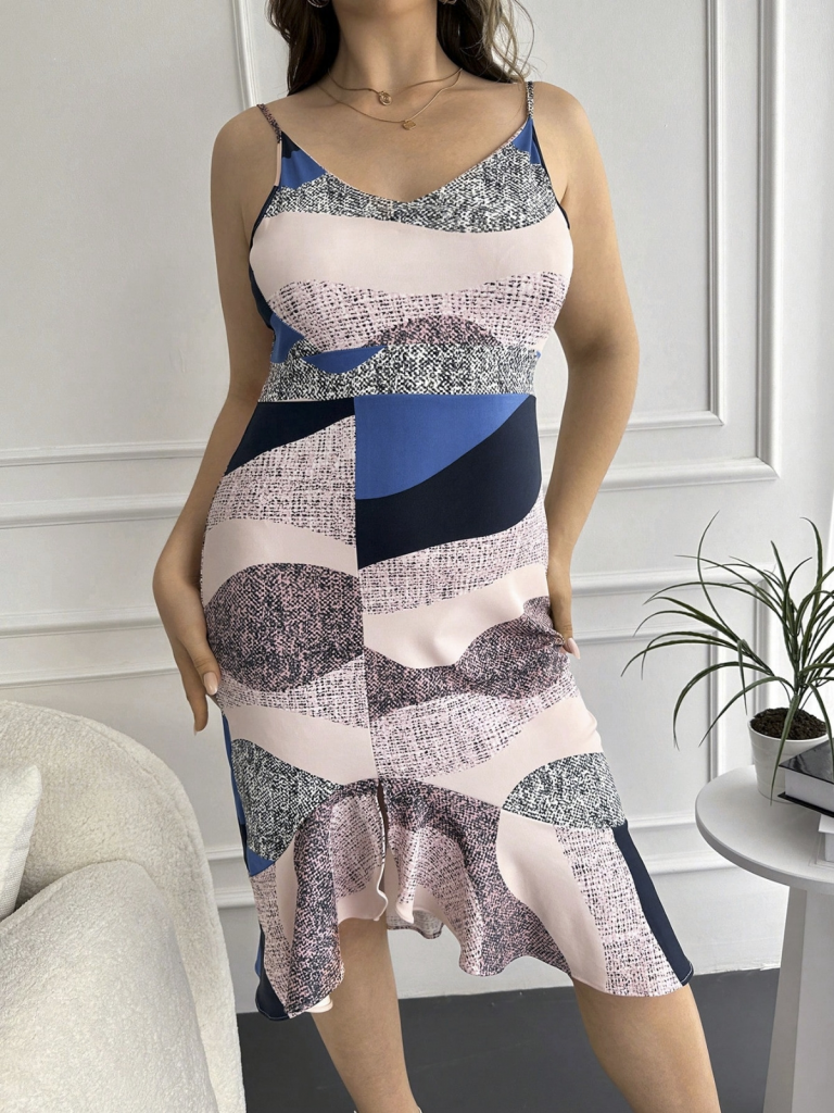 Kadın V Yaka Askılı Eteği Volanlı Yırtmaç Detay Desenli Dalgıç Büyük Beden Elbise - Görsel 3