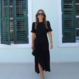 Kadın Kısa Kollu Bisiklet Yakalı Yandan Yırtmaçlı Büzgülü Janjan Krep Elbise