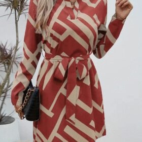 Kadın Uzun Kollu V Yakalı Desenli Belinde Kuşaklı Dalgıç Elbise