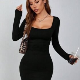 Kadın Uzun Kollu Kare Yaka Iç Gösterrmeyen Mini Elbise