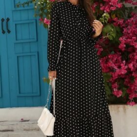 Kadın Uzun Kollu Yakası Bağcıklı Uzun Puantiyeli Krep Maxi Elbise