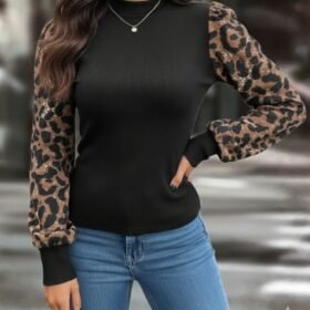 Kadın Uzun Kollu Yarı Balıkçı Yaka Leopar Detaylı Kaşkorse Bluz