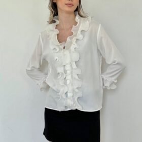 Beyaz Yakası Volanlı Gömlek