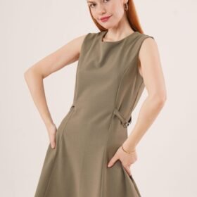 Yanları Zincir Detaylı Sıfır Kol Haki Mini Elbise