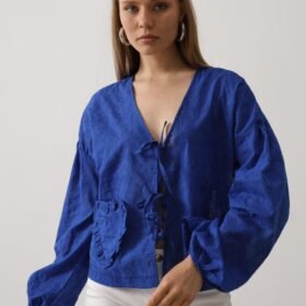 Kalp Detaylı Bağlamalı Brode Bluz - Saks