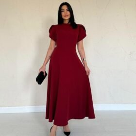 Bordo Arkası Fiyonk Garnili Britli Elbise