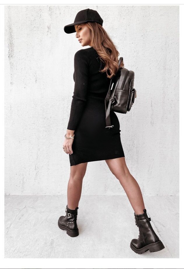 Kadın Siyah Uzun Kollu Bisiklet Yaka Yan Yırtmaç Düğme Detay Kısa Kaşkorse Elbise - Görsel 2