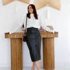 Siyah Cep Detaylı Deri Etek