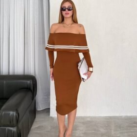 Kadın Fırsat ürünü Madonna Yaka Midi Boy Triko Elbise