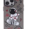iPhone 13 Pro Max Kılıf Prada Desenli Kapak - Prada Siyah - 1-(5796)