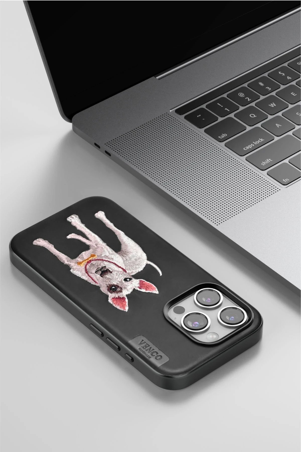 iPhone 15 Pro Perma Desenli Kapak - Koyu Kahve-(5796) - Görsel 4