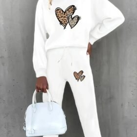 Kadın Uzun Kollu Bisiklet Yaka Kalp Desenli şardonlu üç Iplik Bluz Ve Pantolon Ikili Takım