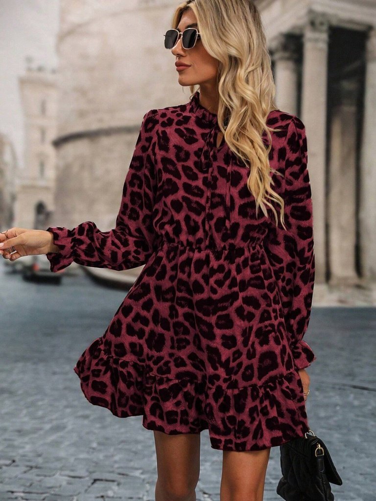 Kadın Uzun Kollu Yakadan Bağcıklı Modal Leopar Desenli Mini Elbise - Görsel 3