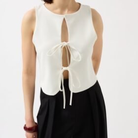 Bağcık Detay Dekolte Bluz