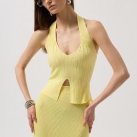 V Detay Dokulu Crop Bluz