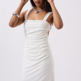 Yırtmaç Detay Sırt Dekolte Elbise