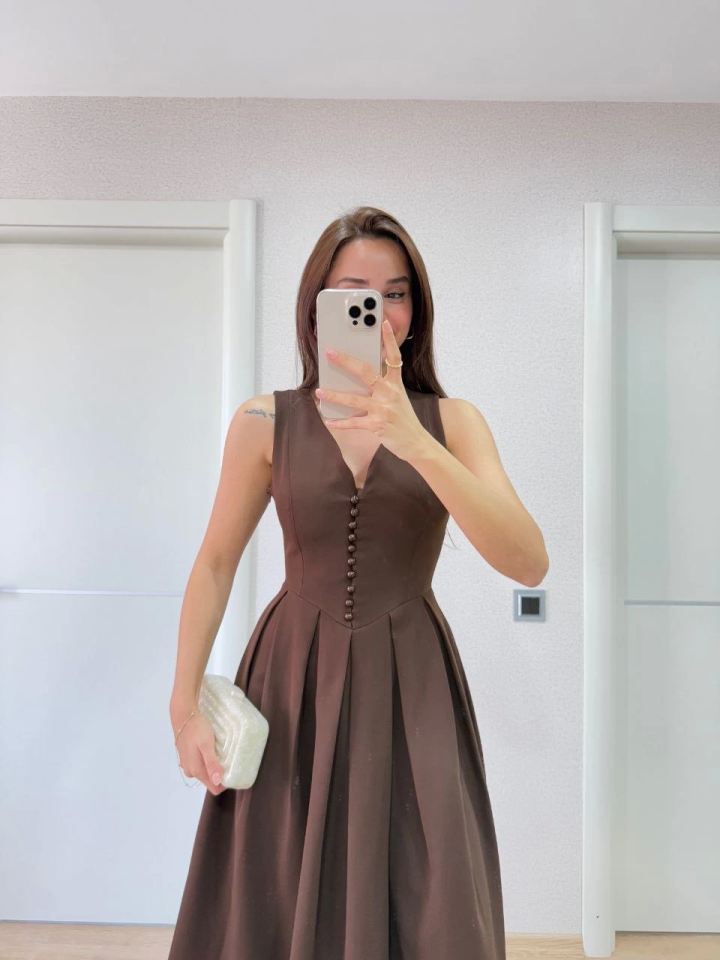 V Yaka Uzun Kolsuz Elbise- Kahverengi