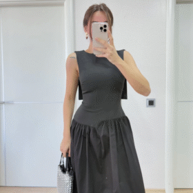 Arkası Kanatlı Uzun Elbise- Siyah