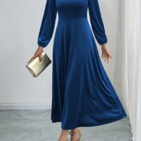 Kadın Uzun Kollu Bisiklet Yaka Midi Kadife Mavi Elbise