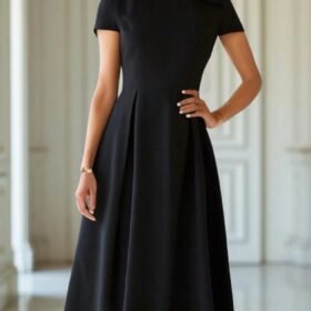 Kadın Kısa Kollu Yarı Balıkçı Yaka Pileli Janjan Krep Midi Elbise