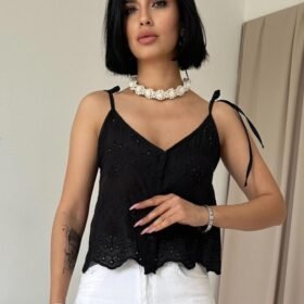 Siyah Bağcıklı Brode Bluz