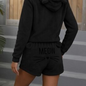 Kadın Uzun Kollu Kapşonlu Peluş Bluz Ve Kısa Short Ikili Takım