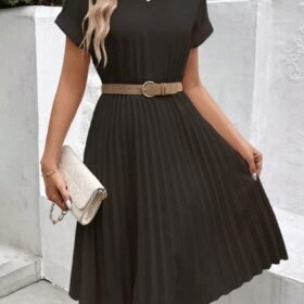 Kadın Kısa Kollu Yakası Açık Belden Lastikli Pileli Kısa Ithal Krep Elbise