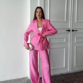Pembe Beli Kuşaklı Ceket Ve Pantolon Parlak Takım