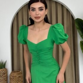 Kare Yaka Düğmeli Elbise