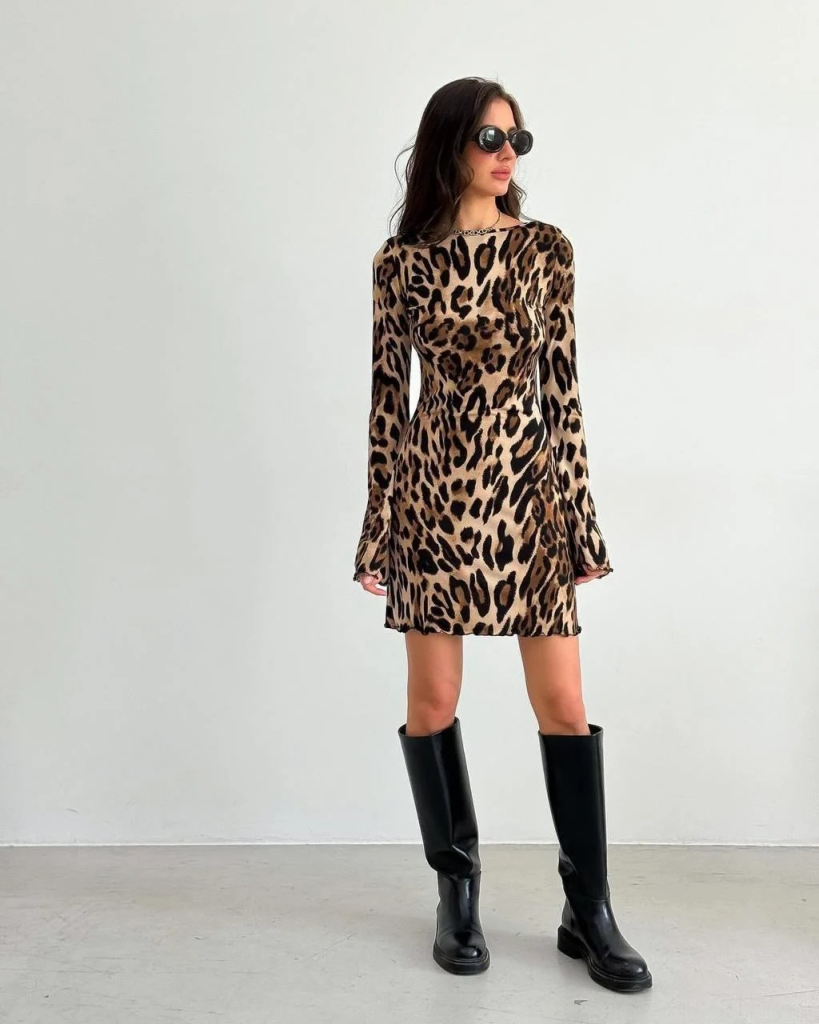 Kadın Uzun Kollu Sırtı Açık Bağlamalı Leopar Desenli Kısa Dalgıç Elbise - Görsel 3