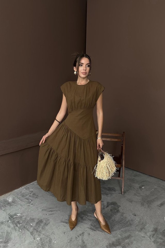 Kahverengi Büzgü Detaylı Keten Elbise - Görsel 3
