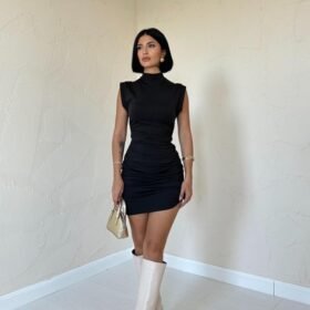 Siyah Büzgülü Kolsuz Elbise