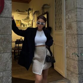 ŞANELKAPAKLI ÇOBAN DİKİŞ DETAYLI KISA ETEK - Bej