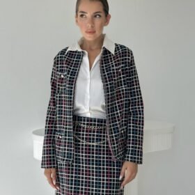 Siyah Önü Açık Ceket Ve Eteği Zincirli Takım