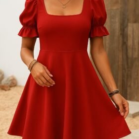 Kadın Kısa Kollu Kare Yakalı Kiloş Ithal Krep Elbise