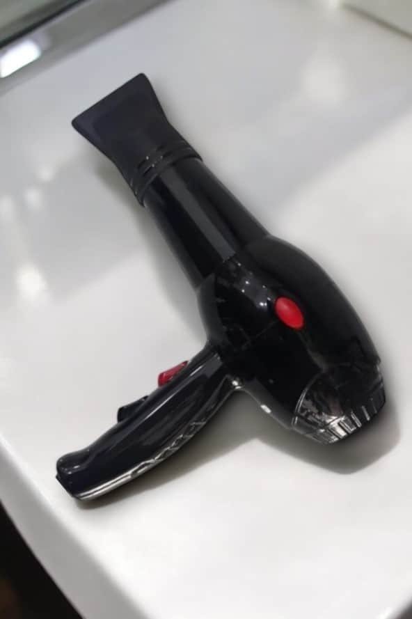 Tüm Saç Tiplerine Uygun İki Kademeli Hız Ayarlı Fön Makinesi - Görsel 4