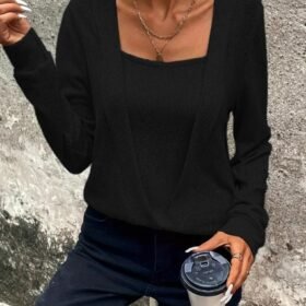 Kadın Uzun Kollu Kruvaze Yaka Kol Ve Etek Ucu Manşet Detay Yumoş Bluz